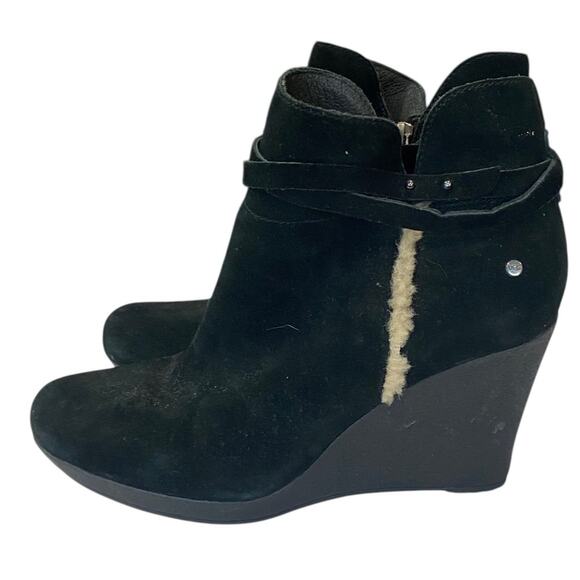 UGG Australia  Alexandra Suede Wedge Black/Cream Fur Trim Boots - Size 7.5 - Picture 1 of 8